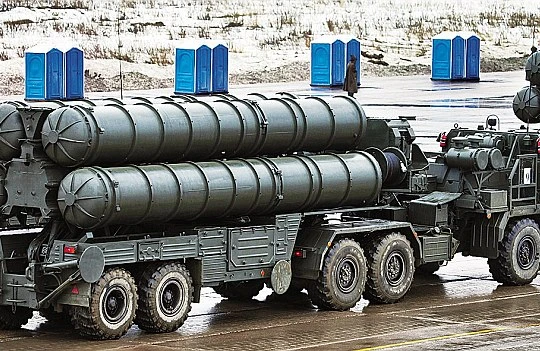 Tên lửa S-400 của quân đội.
