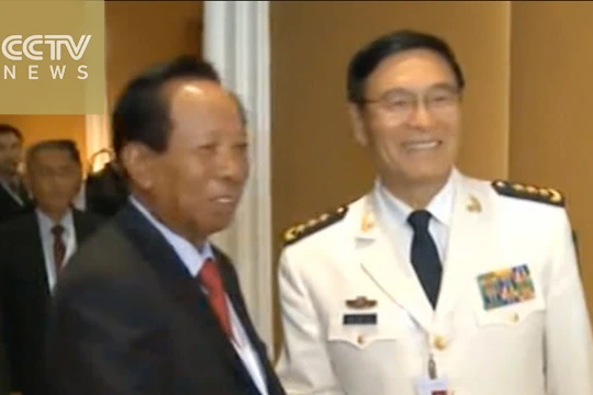 Ông Tea Banh và ông Tông Kiến Quốc.