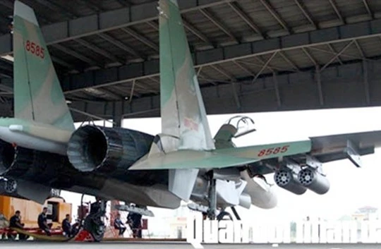 Máy bay chiến đấu Su-30 của Không quân Việt Nam.