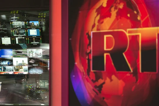 Tài khoản ngân hàng của kênh truyền hình Nga RT ở Anh bị đóng (ảnh minh họa)