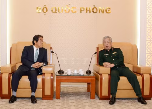  Thượng tướng Nguyễn Chí Vịnh tiếp Đại sứ Umeda Kunio.