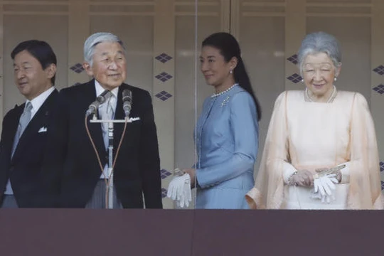 Nikkei Asian Review: Nhật Hoàng có ý định từ bỏ ngai vàng ngay khi còn sống