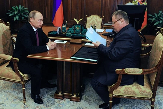 Tổng thống Putin tiến hành cải tổ nhân sự, cách chức, thay mới hàng loạt thống đốc.