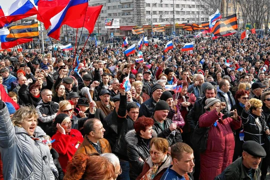 Thăm dò của Levada: Người Nga coi Trung Quốc là bạn, Mỹ là kẻ thù số 1