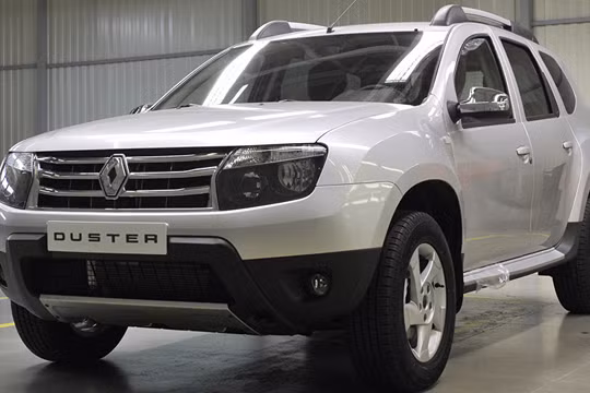 Việt Nam đón lô xe Renault sản xuất ở Nga