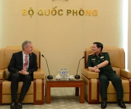 Đại tướng Ngô Xuân Lịch tiếp Đại sứ Ted Osius.