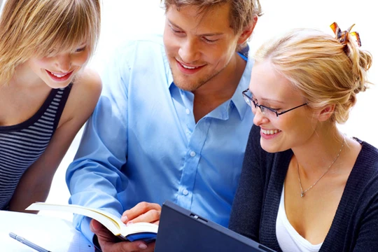 Người nói tiếng Anh bản xứ là những người truyền đạt kém nhất thế giới