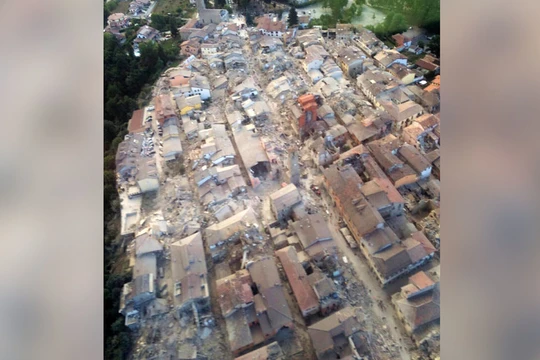 Hậu quả trận động đất kinh hoàng ở Italy.