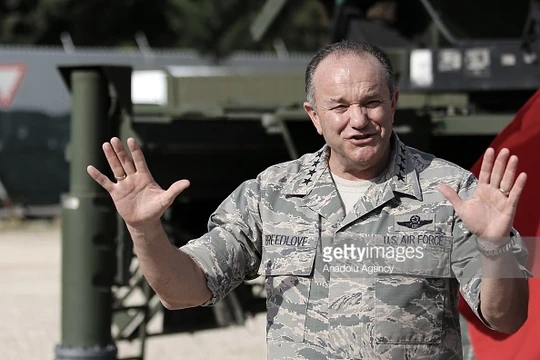 Cựu Tổng thư ký NATO Philip M. Breedlove