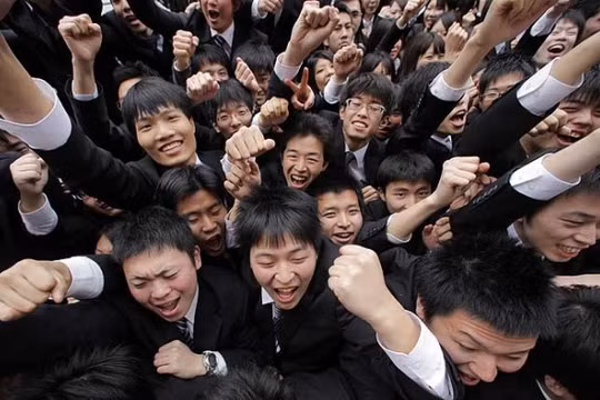 hật Bản, Nga đều có những người mắc bệnh đặc thù thế kỷ XXI