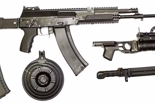 Nga tiếp tục thử nghiệm súng trường tự động AK-12