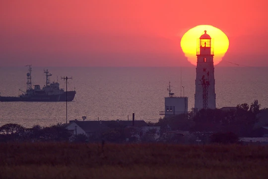Kiev có ý tưởng phong tỏa Crimea bằng kênh đào.