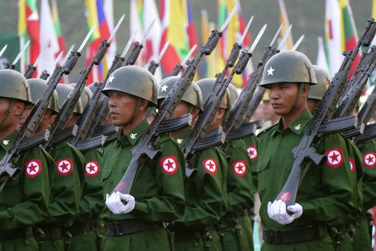 Quân đội Myanmar.