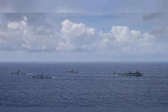 4 tàu chiến Australia tiến hành tuần tra và diễn tập trên Biển Đông (Ảnh: Đông Phương).