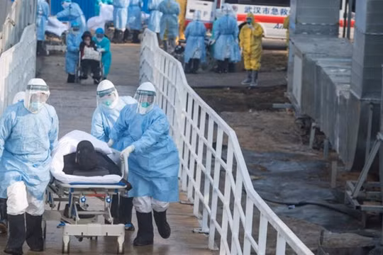 Số người mắc bệnh và số ca tử vong ở tỉnh Hồ Bắc và thành phố Vũ Hán đều đang tăng nhanh (Ảnh: Đa Chiều)
