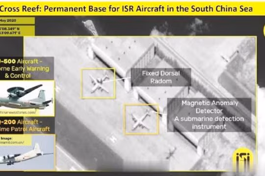 Gần đây, Trung Quốc đã đưa các máy bay báo động sớm KJ-500 và chống ngầm KQ-200 ra đá Chữ Thập, được giới quan sát coi là bước chuẩn bị cho việc lập ADIZ (Ảnh:hotbak.net)