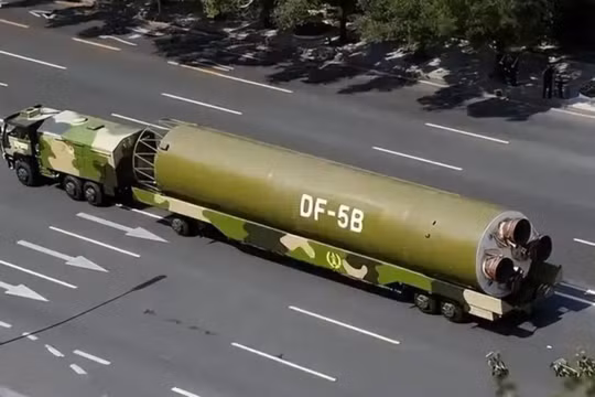 Tên lửa liên lục địa Đông Phong-5B của Trung Quốc. Ảnh: QQnews.