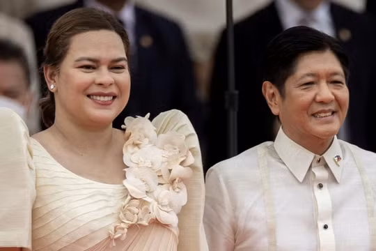 Tổng thống Ferdinand Marcos Jr. và Phó Tổng thống Sara Duterte thuở còn mặn nồng. Ảnh: Reuters.