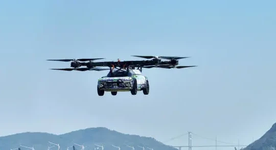 Ô tô bay X3 Xpeng bay thử nghiệm thành công, sẽ được đứa vào sản xuất và thương mại hóa (Ảnh: QQ).