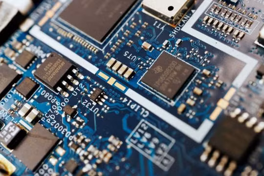 Các biện pháp hạn chế xuất khẩu của Mỹ đã ngăn cản bán chip và thiết bị sản xuất chip cho Trung Quốc (Ảnh: Reuters).