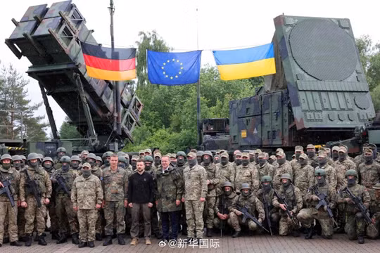 Các nước châu Âu, nhất là Đức đang gia tăng mạnh mẽ viện trợ vũ khí cho Ukraine. Ảnh: Xinhua.