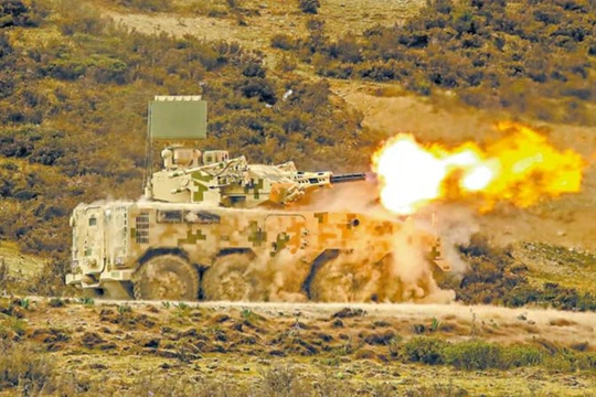 Hệ thống Type 625 tham gia cuộc tập trận bắn đạn thật. Ảnh: Tukungpao.