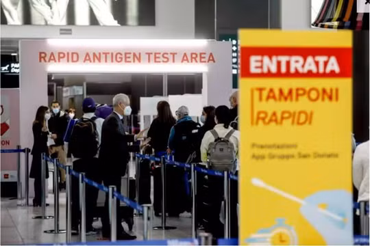 Nhiều nước vẫn áp dụng biện pháp phòng dịch nghiêm ngặt đối với người nhập cảnh từ Trung Quốc (Ảnh: Creaders).