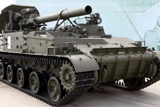 Cối tự hành 2S4 Tulip của Nga được đánh giá là thứ "lợi khí đánh thành" hiệu quả cao (Ảnh: Wiki).