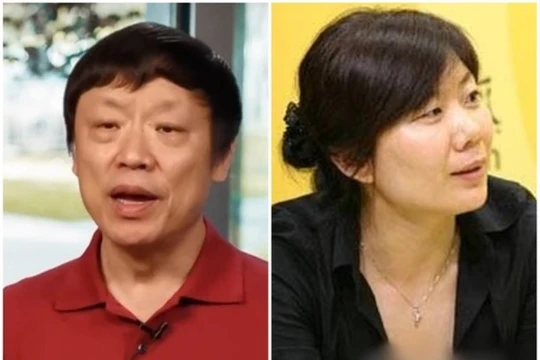 Tổng biên tập Thời báo Hoàn cầu Hồ Tích Tiến và bà Đoàn Tĩnh Đào, người tố cáo ông với Ủy ban Kiểm tra kỉ luật Trung ương Trung Quốc (Ảnh: Dongfang). 