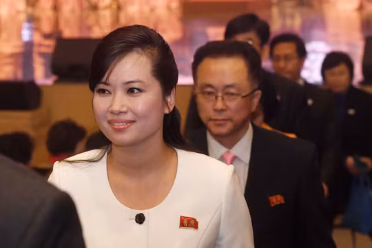 Bà Hyon Song-wol đã thay thế bà Kim Yo-jong trong vai trò phụ tá của nhà lãnh đạo Kim Jong-un (Ảnh: Reuters).