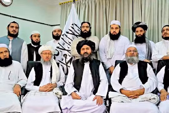 Một số thành viên chính trong chính phủ lâm thời Afghanistan (Ảnh: Đông Phương).