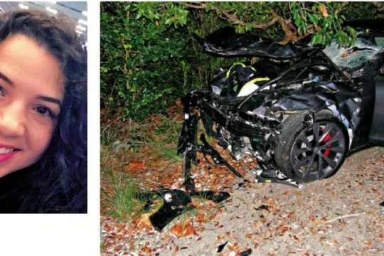 Nạn nhân 22 tuổi Leon và chiếc Tesla Model S gây tai nạn. Ảnh: Takungpao.
