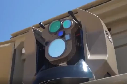 Hệ thống vũ khí laser Iron Beam của Israel. Ảnh: Sohu.