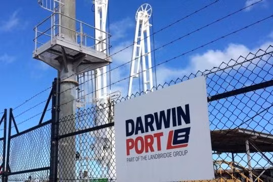 Australia đang xem xét việc cưỡng chế hủy bỏ việc cho công ty Trung Quốc thuê cảng Darwin 99 năm vì lo ngại an ninh (Ảnh: VOA).