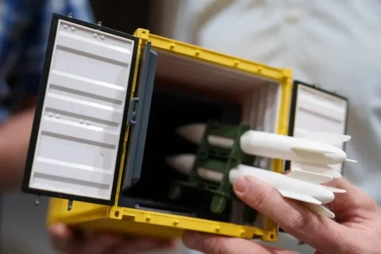 Mô hình kho bảo quản bom hạt nhân an toàn cao di động với hai quả B61. Ảnh: wforum.