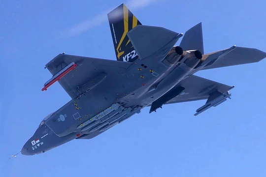 Máy bay chiến đấu tàng hình KF-21 “Boramae” của Hàn Quốc đã thử nghiệm vũ khí thành công (Ảnh: DAPA).