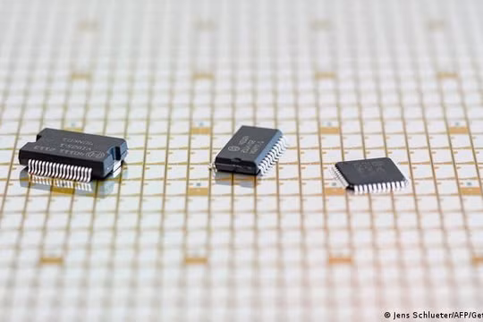 Mỹ dự kiến trong tuần này sẽ công bố các biện pháp mới để ngăn chặn Trung Quốc có được máy tính hiệu suất cao (Ảnh: Getty).