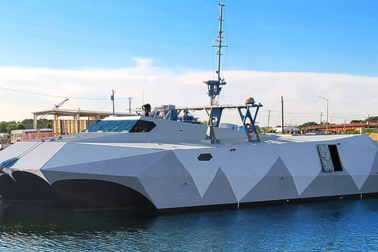 Tàu cao tốc tàng hình M80 "Stiletto" của Mỹ vừa thử nghiệm thành công hoạt động tác chiến trên biển (Ảnh: Thedrive).