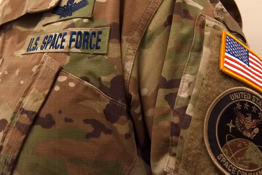 Quân phục và phù hiệu của Lực lượng Không gian Mỹ. Ảnh: Sputnik.