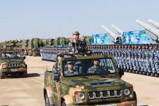 Báo cáo về quân sự Trung Quốc năm 2020 của Lầu Năm Góc cho rằng Trung Quốc đã đạt đến hoặc thậm chí vượt qua trình độ của Mỹ trong một số lĩnh vực quân sự (Ảnh: Tân Hoa xã).