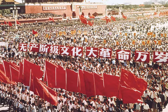 Biên niên đại sự ký phát hành nhân kỉ niệm 100 năm thành lập Đảng Cộng sản Trung Quốc đã sửa đổi quan điểm về Cách mạng Văn hóa so với Biên niên Đại sự ký phát hành năm 2011 (Ảnh: VCG).