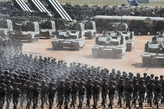 Ông Trương Triệu Trung cho rằng nhiều người Trung Quốc ngộ nhận sức mạnh của Trung Quốc đã tương đương với Mỹ (Ảnh: VCG).