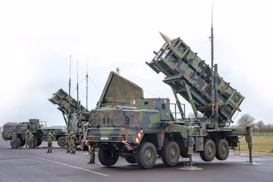 Các hệ thống Patriot PAC-3 là xương sống của hệ thống phòng không Ukraine. Ảnh: AFP.