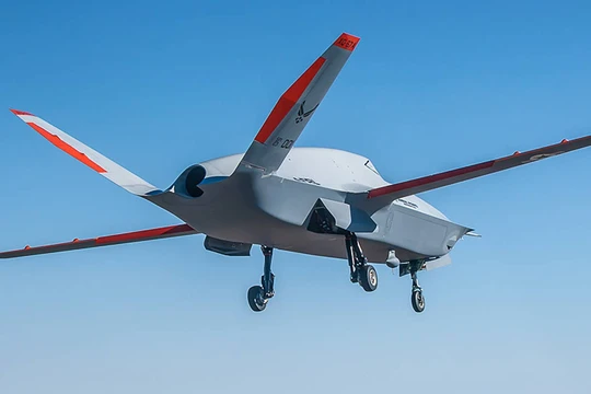 Chiếc UAV XQ-67A bay thử thành công hôm 28/2 (Ảnh: Thewarzone).