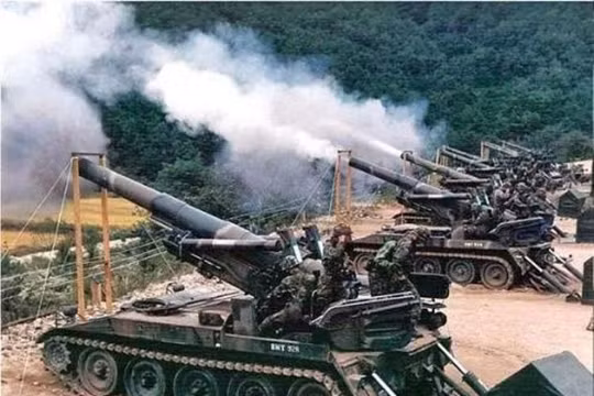 Pháo tự hành M55 cỡ nòng 203mm của Mỹ viện trợ khẩn cấp cho Đài Loan bắn sang Phúc Kiến (Ảnh: Tư liệu).