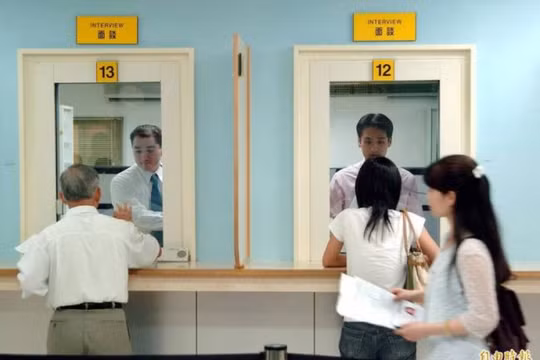 Hướng dẫn mới của Bộ Ngoại giao Mỹ cho phép viên chức xét duyệt visa có quyền từ chối những người xin nhập cư được cho là mắc bệnh mãn tính...Ảnh: Creaders.