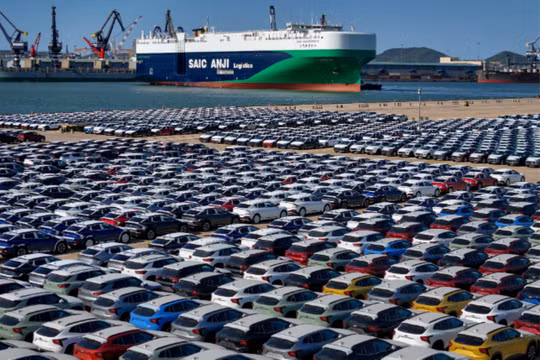 Năm 2018, Trung Quốc có 487 nhà sản xuất xe điện, nhưng đến cuối năm 2023, chỉ còn lại khoảng 40 hãng. Ảnh: Xinhua.