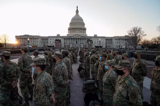 10 ngàn lính Vệ binh quốc gia đã được đưa tới Washington để bảo vệ an ninh cho Lễ nhậm chức của ông Joe Biden (Ảnh: Reuters).