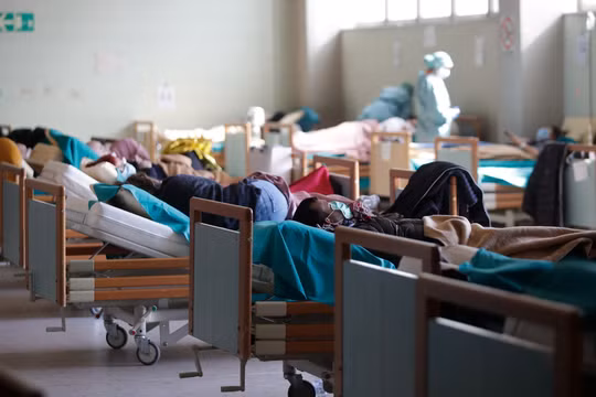 Số bệnh nhân và số tử vong vì COVID-19 ở các nước châu Âu đang gia tăng rất nhanh (Ảnh: AP).