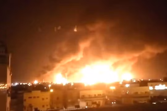 Sáng 8/1, Iran đã bắn nhiều tên lửa đạn đạo tấn công 2 căn cứ quân sự trên đất Iraq. Có tin nói hai loại tên lửa được sử dụng là Fatah-110 và Qiam-1. (Ảnh: Sohu).